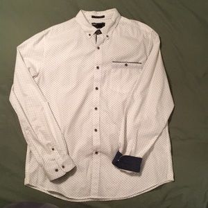 M’s button down dress shirt